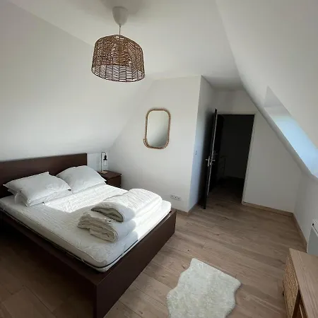 Dom wakacyjny Calme & Cosy Dans Corps De Ferme Renove *