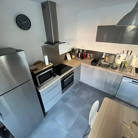 Maison Au Calme Proche Lille Avec Parking Prive Casa de Férias *